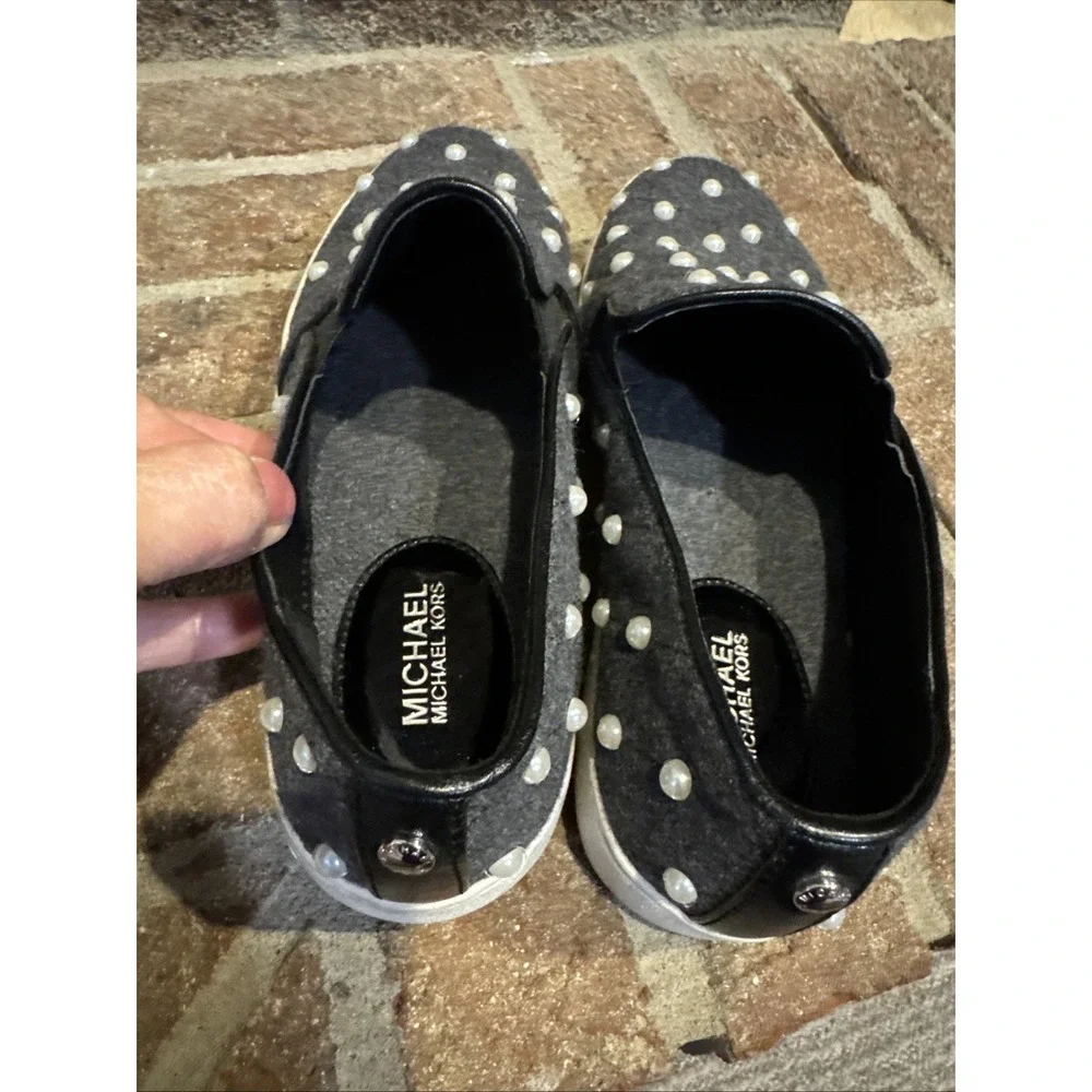 Michael‎ Kors Keaton Embellished Slip On Shoes Size 7.5M Gray With Pearls #131